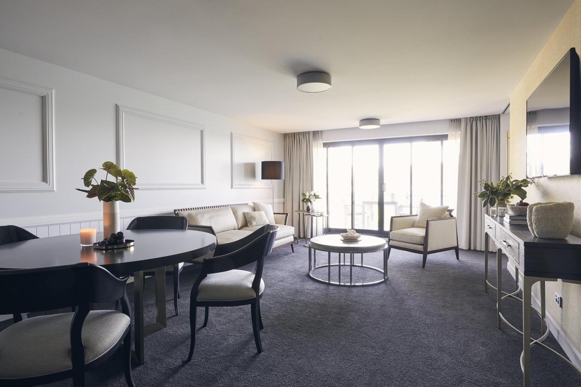 Serenity King Suite